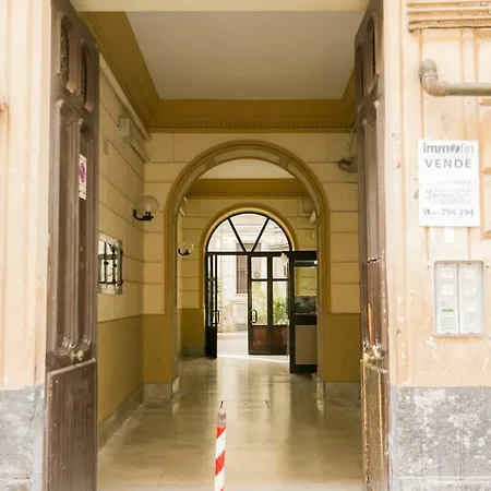 Gasthuis Casa Cairoli 4*