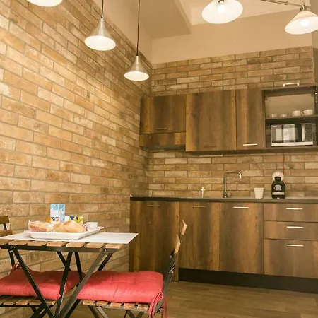 Casa Cairoli 게스트하우스 4*
